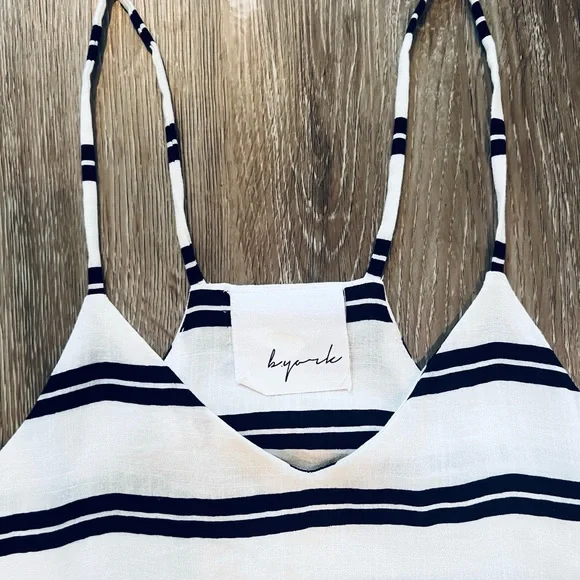 COPY b. york spaghetti strap top size medium - Picture 3 of 6